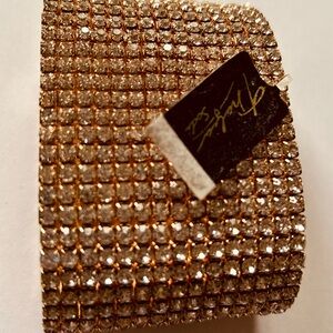 NWT Elegant Gold and Crystal Stretch Bracelet